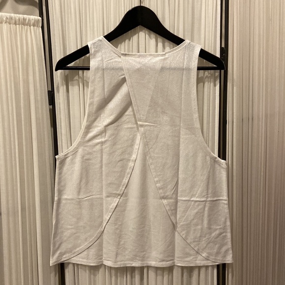EUC * La Senza * White Wrap back Tank top * Size Small - Picture 2 of 3